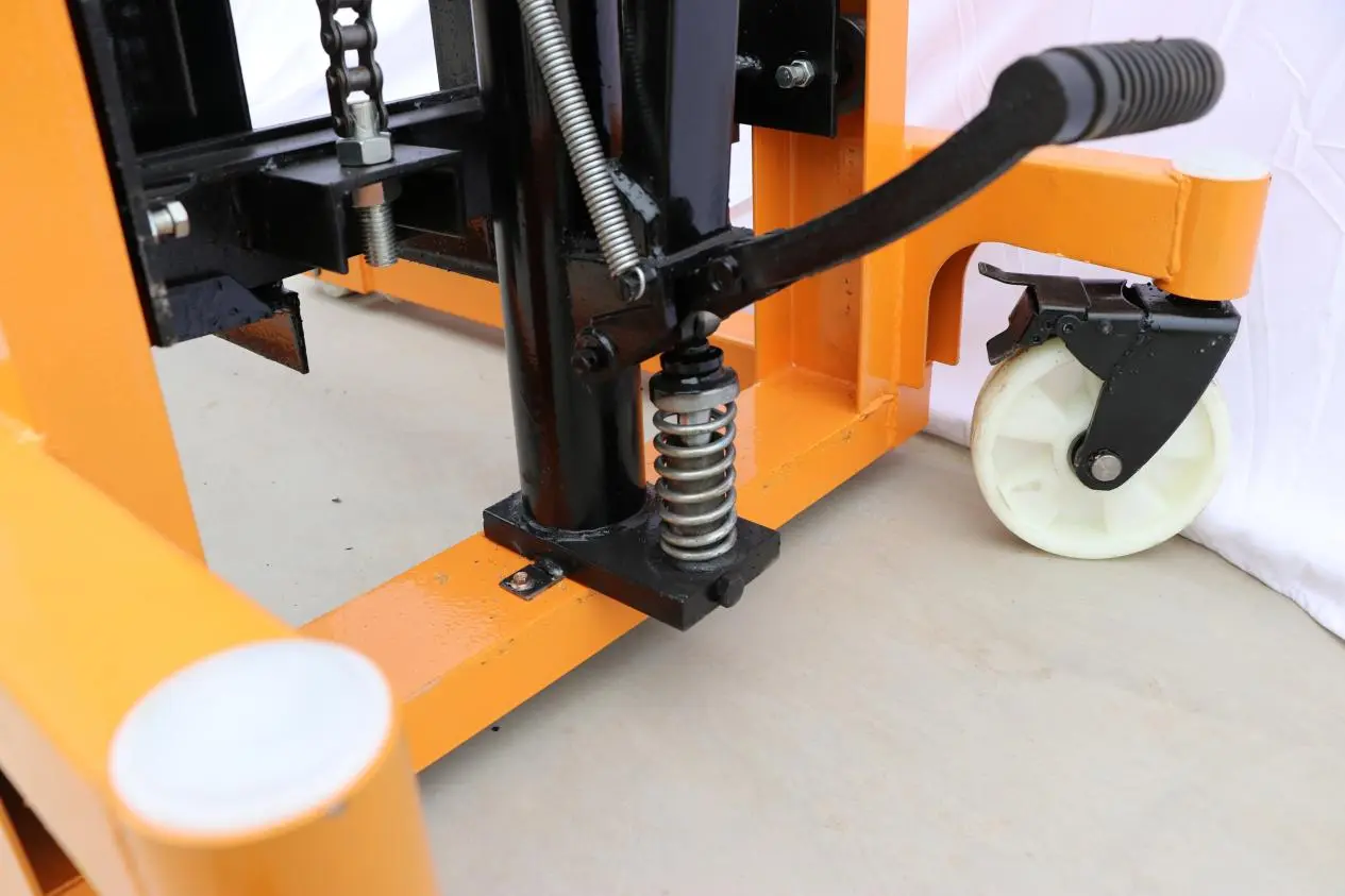 hydraulic stacker detail