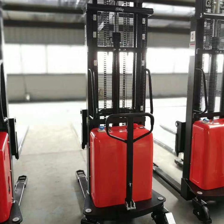 รถยกกึ่งไฟฟ้า